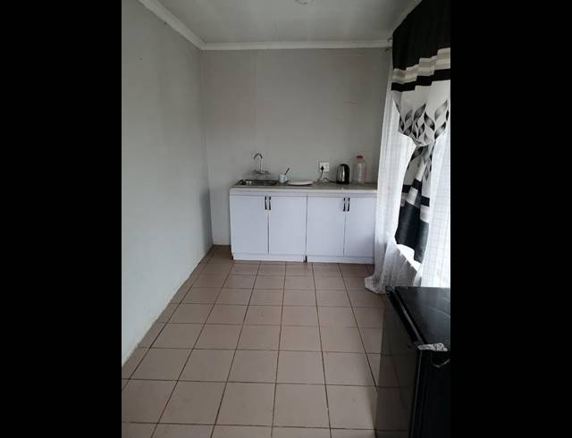 1 BEDROOM PROPERTY TO RENT IN PALM RIDGE